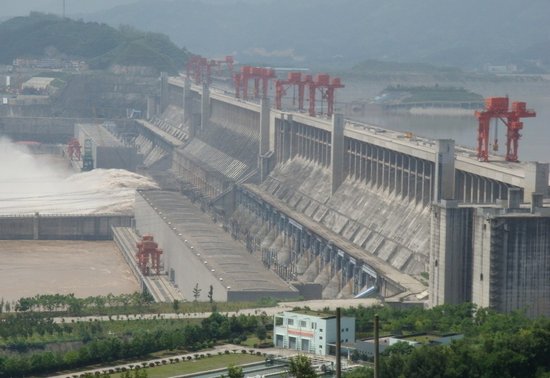 三峡大坝能满足多少人口用电_三峡大坝