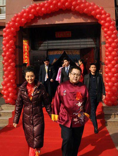 女星车晓嫁29岁山西首富 婚车达200余辆(图)