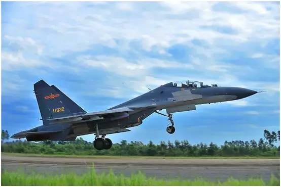 歼11BS不仅仅是一架歼击教练机 - tstv.cn