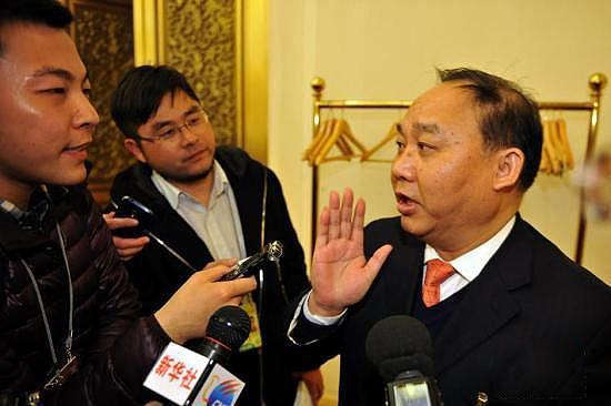 烟草局局长凌成兴：本局要努力为人民健康服务