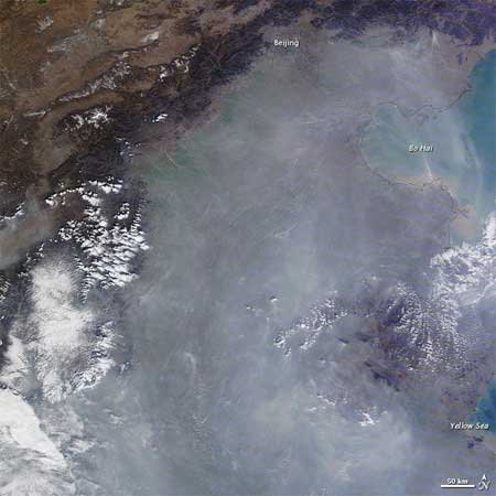 NASA从太空拍摄雾霾笼罩下的中国华北一片灰