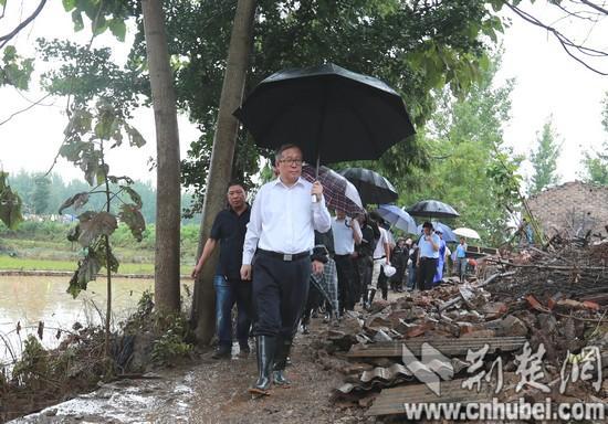 湖北省委书记李鸿忠赴红安检查指导防汛救灾