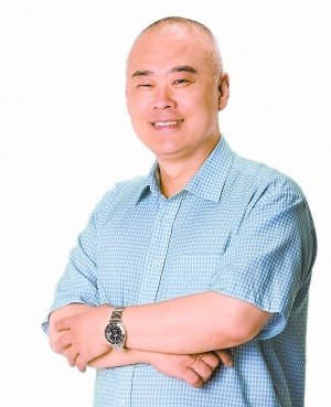 郑渊洁：儿子在家读，女儿去学校