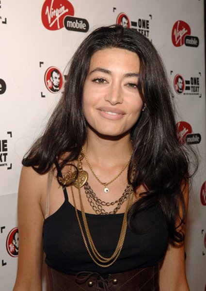 组图:本-<em>拉登侄女</em>走红 以美国人自居_新闻中心