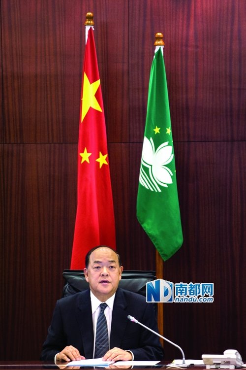 “立法会要加强监督政府”