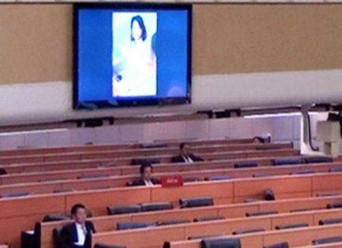 泰国国会现场投影现裸女 官员称是黑客恶作剧