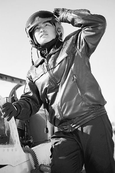 Flight student white snow is teaching the take a photo as a souvenir before machine high. 