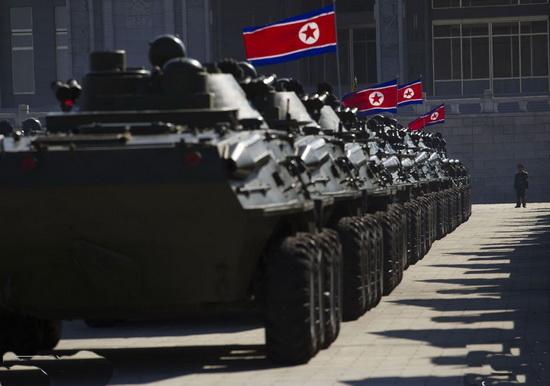 国际 军事 评论 历史 图片 天气 资料图:朝鲜军队装备的装甲车 原标题