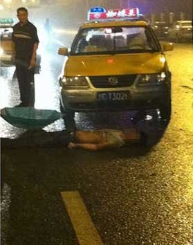 温州大学门口发生车祸2人死 死者即将毕业答辩