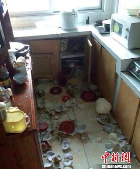 康定震区发现房屋倒塌受损 已1人遇难15人受伤