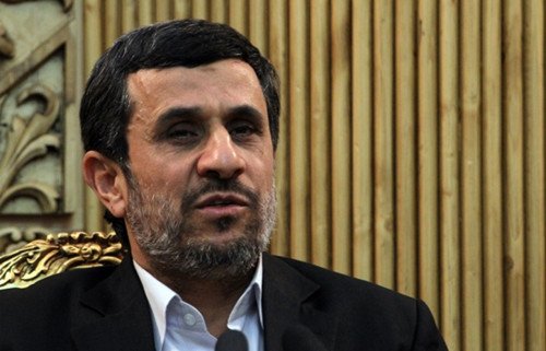 伊朗议会传唤总统内贾德接受质询 为33年来首次