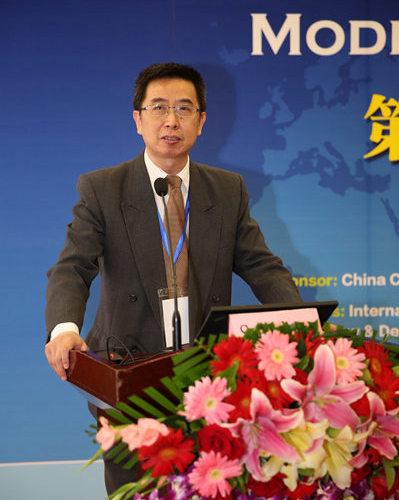 习近平治国理政“100句话”之:把论文写在祖国的大地上