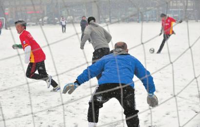 东北多地迎降雪 吉林最低气温降至-24℃(组图)