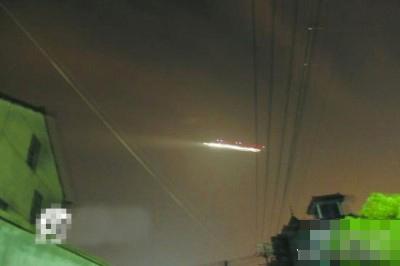 扬州市民疑拍摄到UFO 专家称可能是只小飞虫