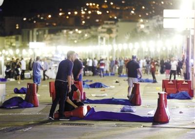 法国尼斯遭遇恐怖袭击 将延长全国紧急状态3个月