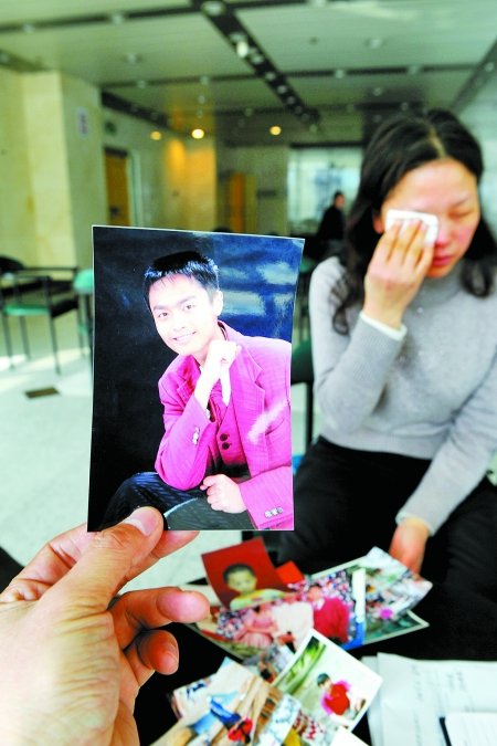大一男生失踪10个月 父母担心其出家曾访寺院