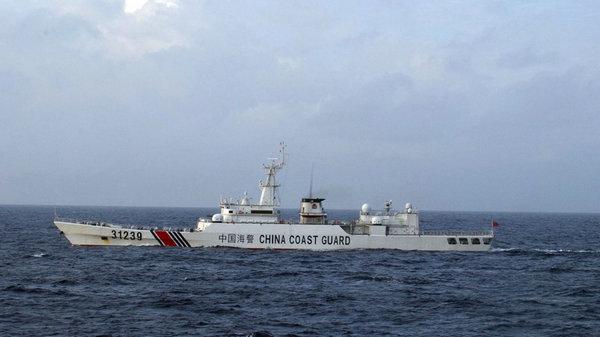 中国海警舰船编队7月18日在钓鱼岛领海内巡航