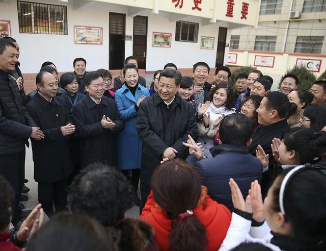 新年到了 党中央给全国人民拜大年