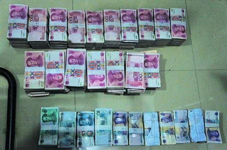 上海警方查获卖假LV创业团伙 案值达7亿元