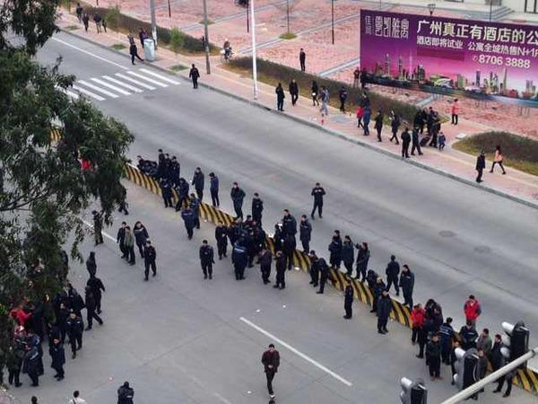 广州押运员不满薪酬和枪支管理罢工