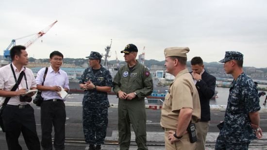 中國記者登駐日美航母：美軍士兵鄙視日本軍力