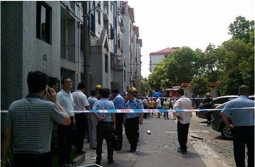 上海金汇花园小区发生煤气爆炸致1人伤