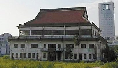 浙江绍兴千年古寺被拆成骨架 开发商称进行整修