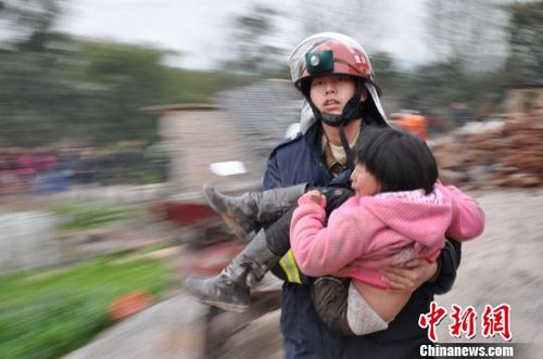 重庆大足7间民房垮塌致3孩童被埋