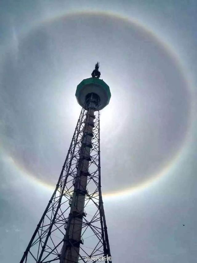 陕西汉中现罕见“日晕”景象 太阳自带“光环”