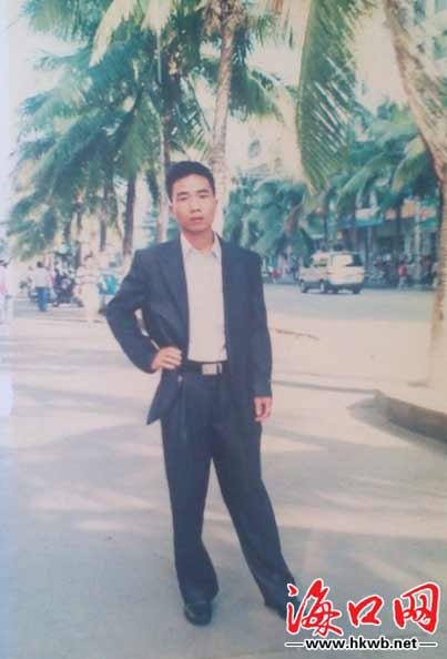 男子为当女人吃避孕药丰胸 因仰慕李银河改名