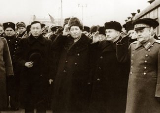 毛泽东打破苏联围堵中国局面的决策历程
