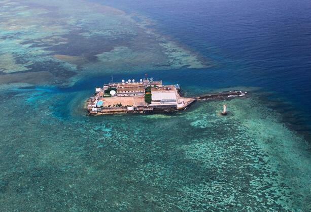 外媒:中国在永暑礁造陆1平方公里 长约3千米