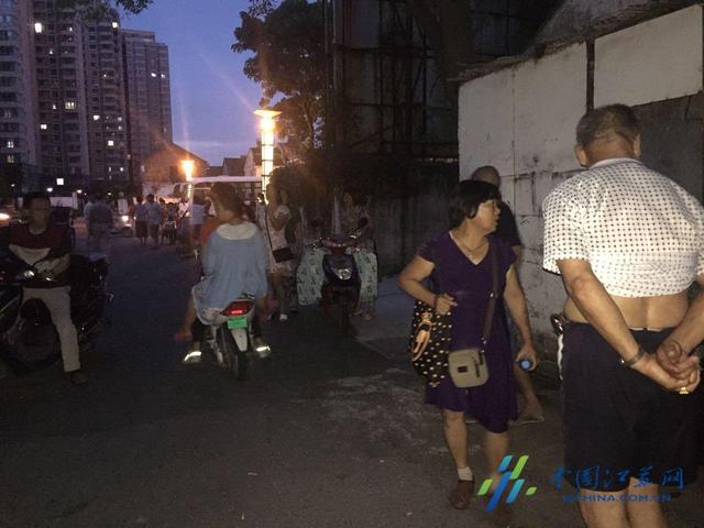 独居老人死在出租屋内 房东发现异常报警