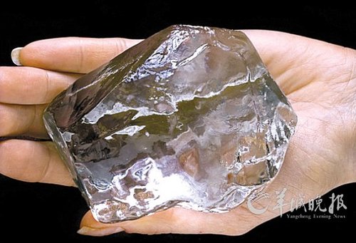 白金汉宫将展出罕见巨型钻石 价值无法估量(图