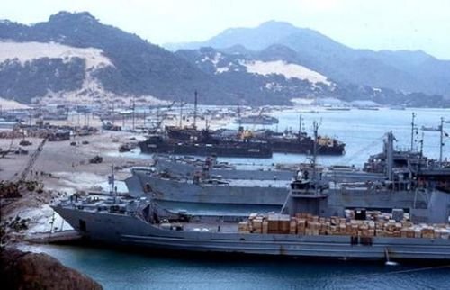 美防长首访越南金兰湾 美军舰将定期前往维修