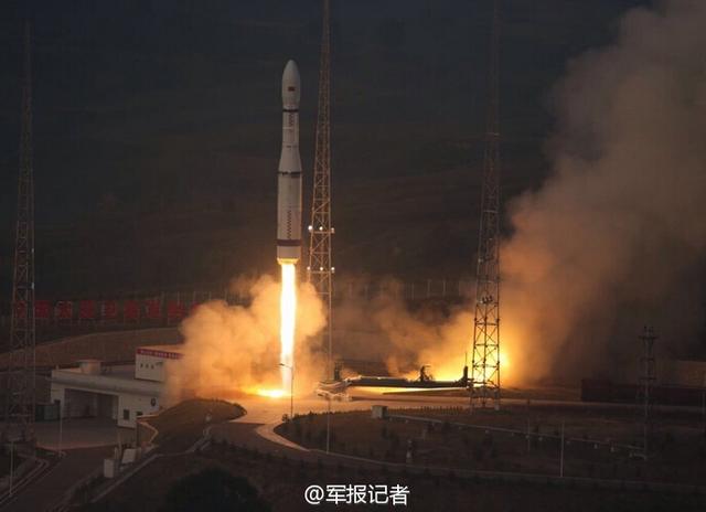 中国新型火箭“长征六号”首飞圆满成功