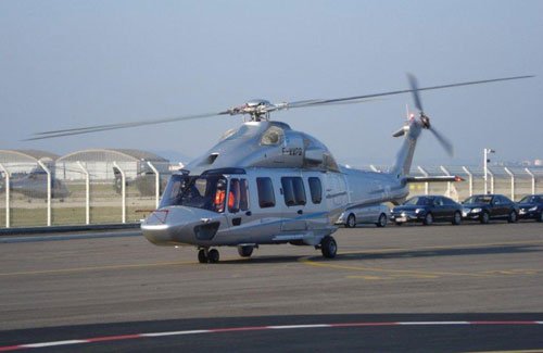 中欧合研新型AC352直升机完成鸟撞、雷击