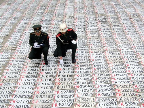 中国开发自动识别系统 假冒军警车上路即被抓