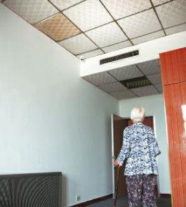 老年公寓房间装监控惹争议 工作人员:利大于弊