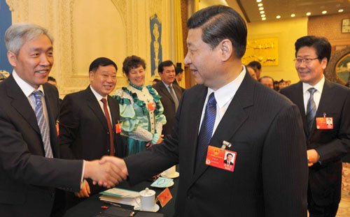 习近平参加新疆团审议 强调坚持稳定压倒一切