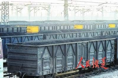 大秦铁路运煤列车(资料图)