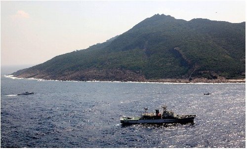 日媒称中国渔船抵钓鱼岛海域 日严防中方登岛