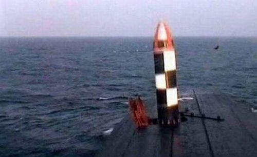 俄“布拉瓦”潜射导弹正式服役后第一次试射失败