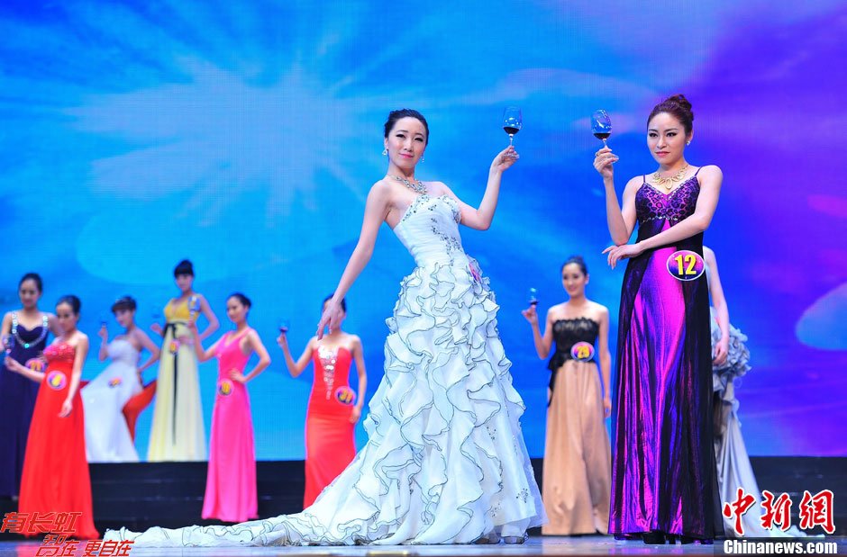 高清：实拍2012世界旅游文化小姐中国总决赛图片
