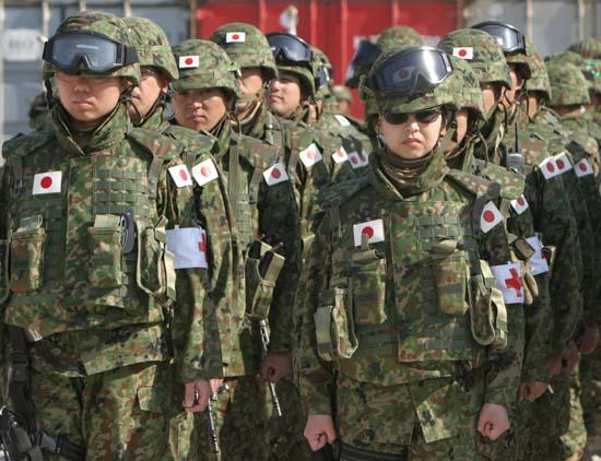 日本萌<em>女兵</em>受捧 防卫大学报名<em>人数</em>大增_新闻