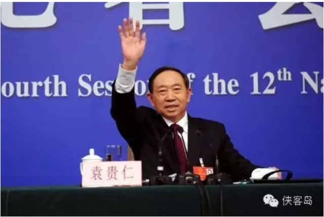 媒体:谁给教育部长出这么个大难题?