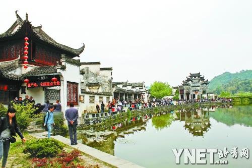 成龙事件折射古建保护之忧：徽派古建正烂掉