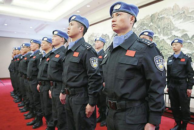 中国第五支驻利比里亚维和警察防暴队获表彰