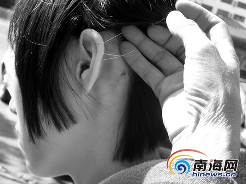 女中学生拒绝开房 校门口遭20多人围殴(图)