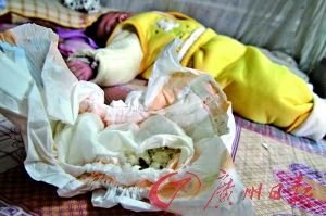 婴儿纸尿片藏5片生锈刀片 生产商称不慎掉落